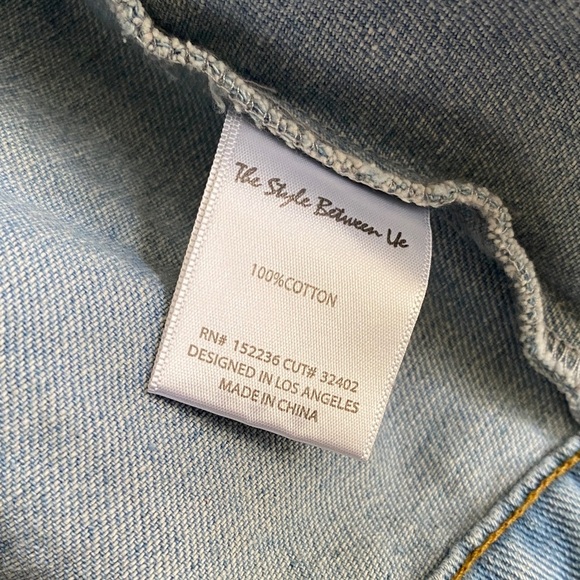 Women's Light Blue Denim Jacket with Butterfly Embroidery - Picture 7 of 11